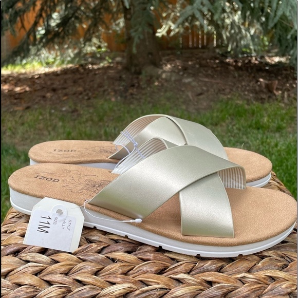 NEW IZOD Alyssa Metallic Champagne Gold Criss Cross Comfort Slide Sandal Size 11 - Picture 7 of 9